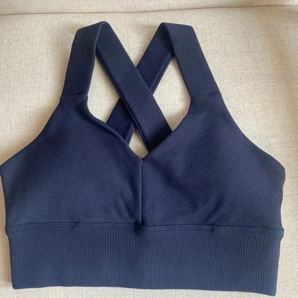 ALO Yoga Emulate Sports Bra in Dark Navy Size Small - Picture 2 of 5